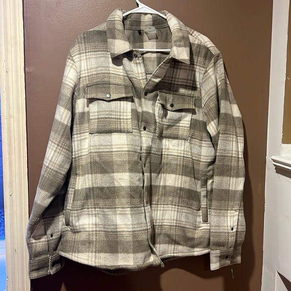Gently used VRST mens plaid jacket - Picture 1 of 3